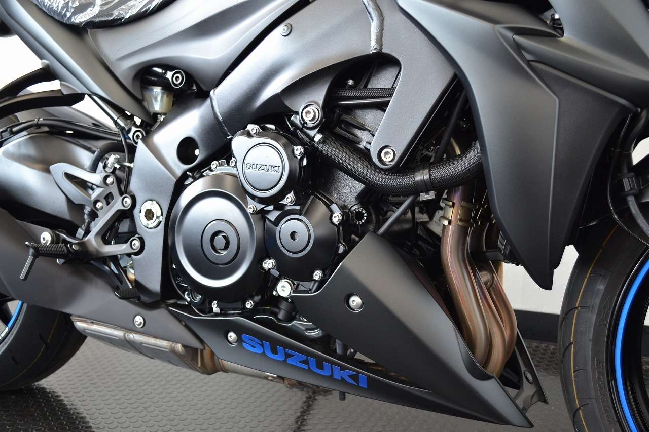 Gsx S1000abs スズキワールド認定中古車 年モデル 専用etcキット付き スズキ B 中古バイク情報はbbb