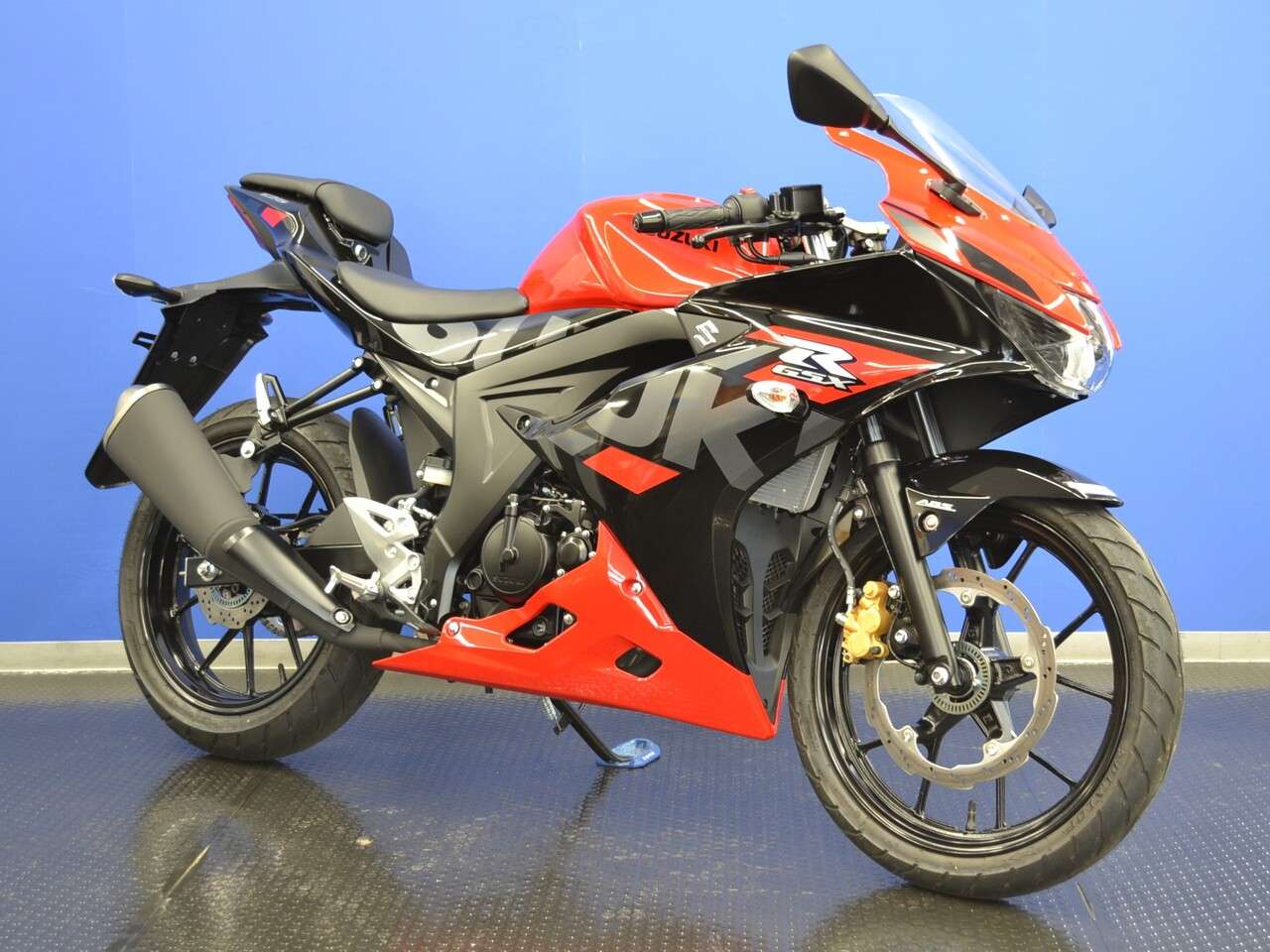 Gsx R125abs スズキワールド認定中古車 レッド スズキ B 中古バイク情報はbbb