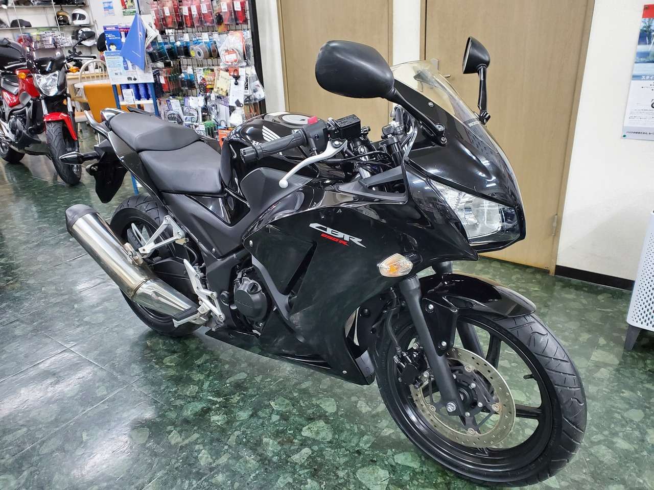 CBR250R ホンダ (B090662)|中古バイク情報はBBB