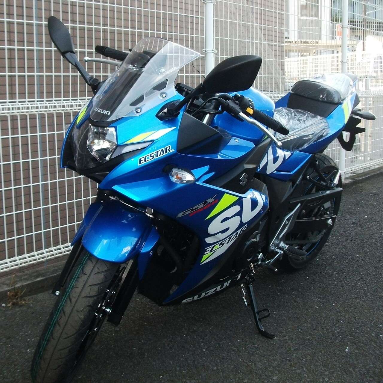 ｇｓｘ２５０ｒ ａｂｓ トリトンブルー 即納車あります 新車 期間限定 らくらく返済２ ９ ローンお取り扱い中 スズキ B 中古バイク情報はbbb