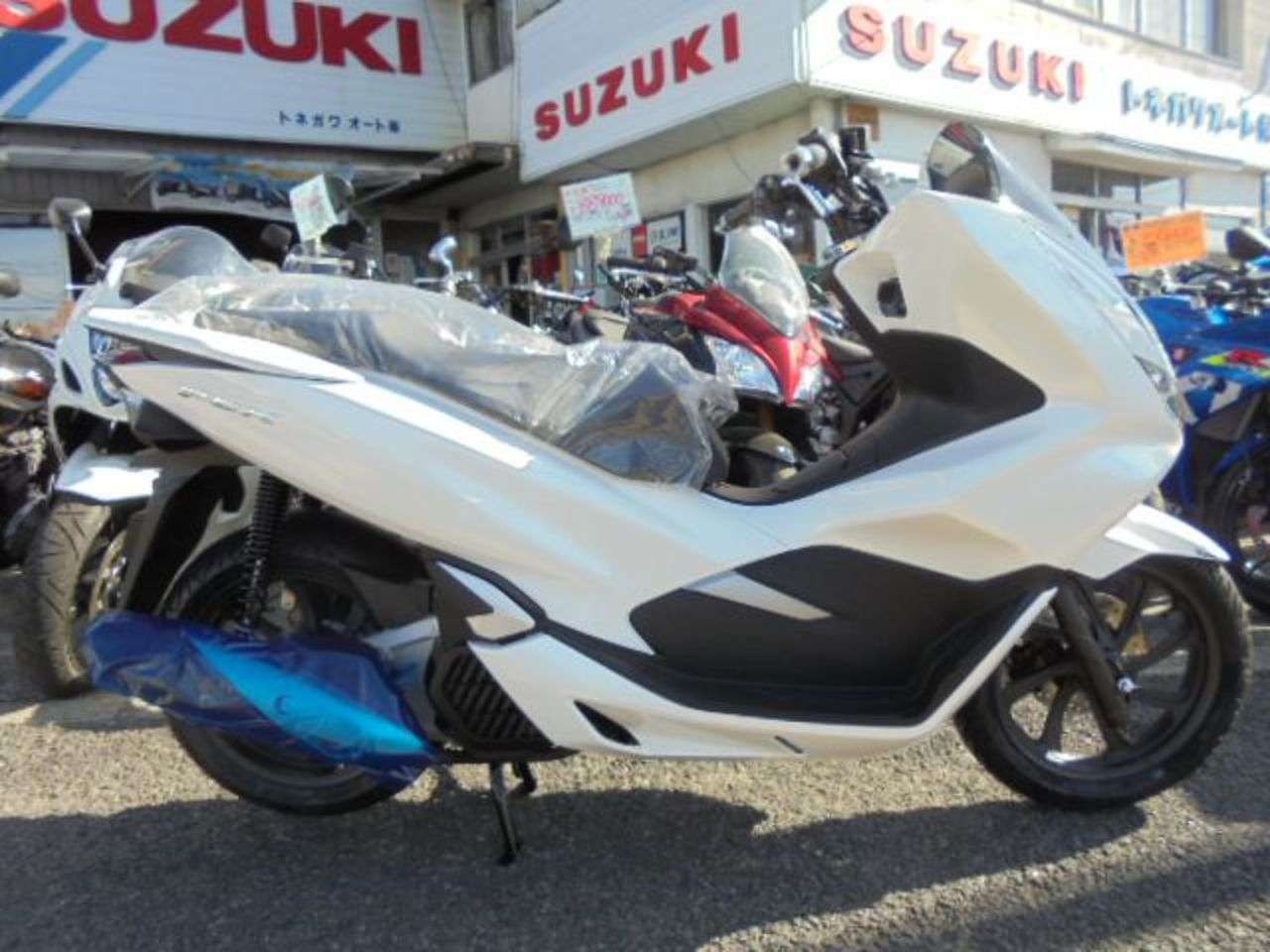 Pcx キーレス Jf81モデル ホンダ B039834 中古バイク情報はbbb