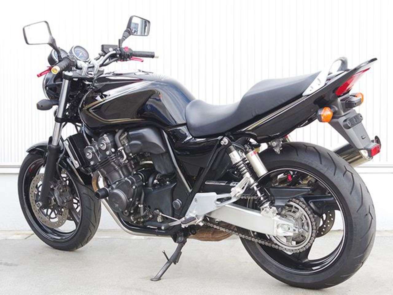 Honda cb400sf revo