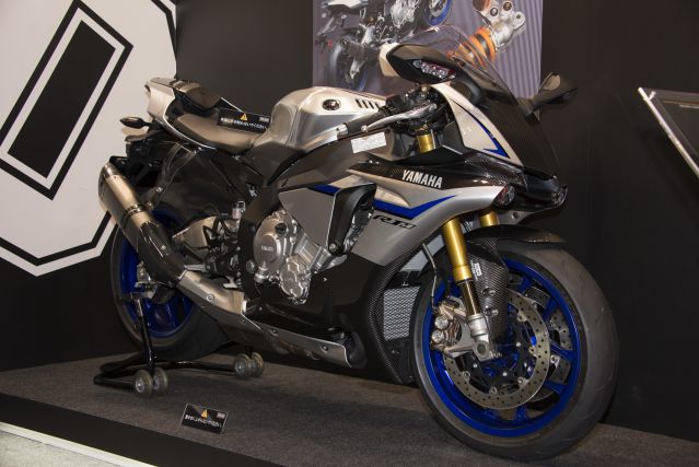 YZF-R1M(OHLINS)_02